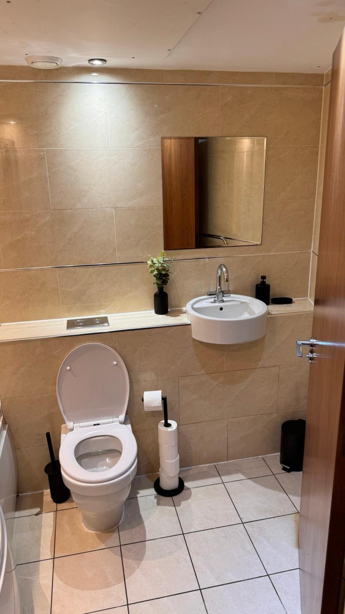 Am Apartments برادفورد المظهر الخارجي الصورة
